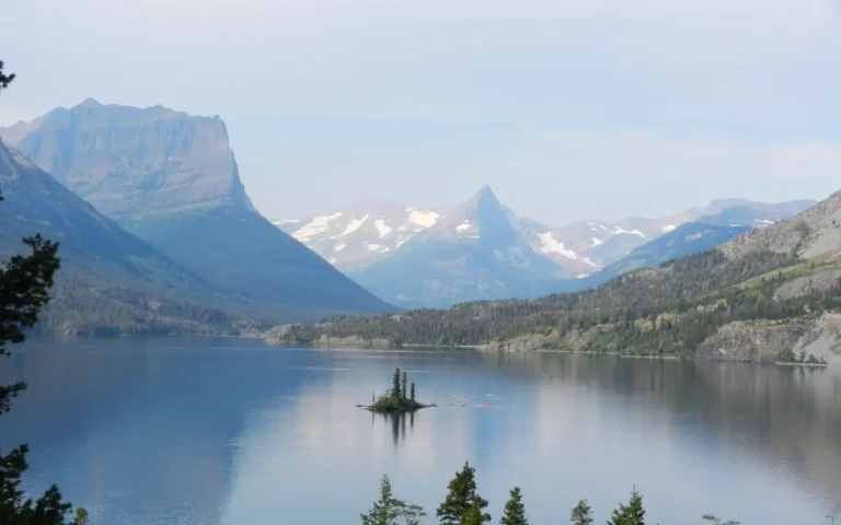 Glacier National Park: Nature's Majestic Wonderland